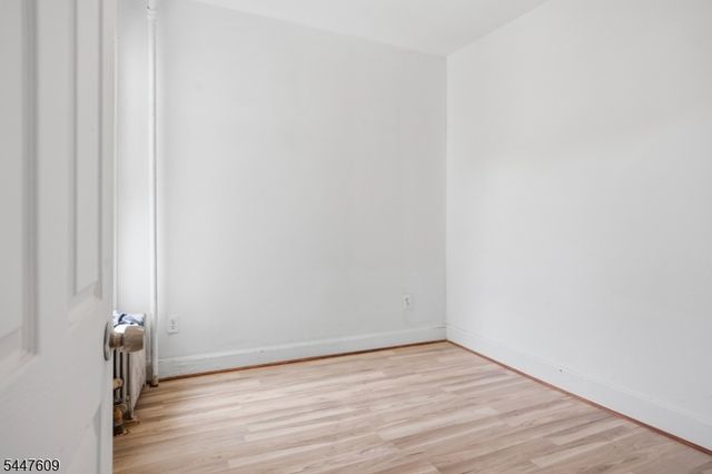 495 Totowa Ave, Paterson City, NJ 07522