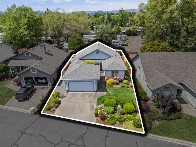 1168 Osprey Drive, Grants Pass, OR 97526