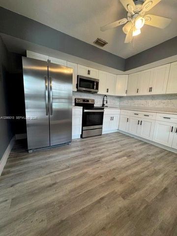 820 SE 12th Street 1, Fort Lauderdale, FL 33316