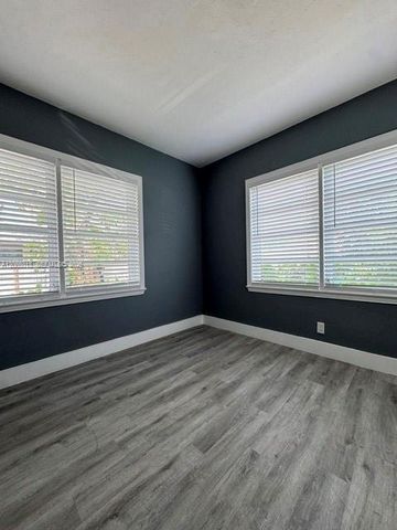 820 SE 12th Street 1, Fort Lauderdale, FL 33316
