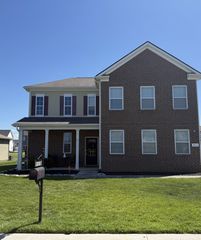 3713 Sweetbriar Ave, Murfreesboro, TN 37128