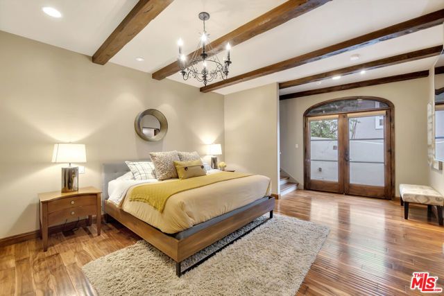 3425 Oak Glen Drive, Los Angeles, CA 90068