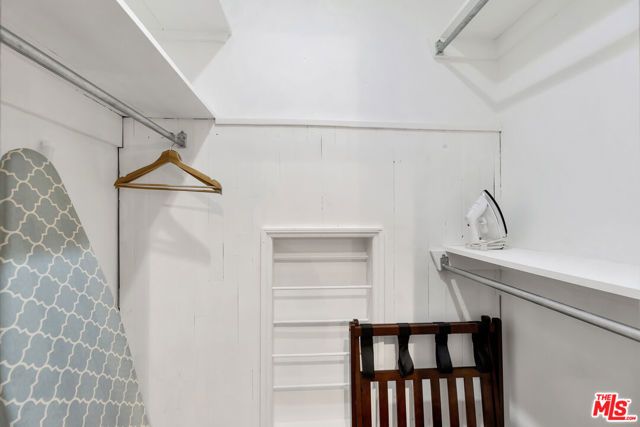 3425 Oak Glen Drive, Los Angeles, CA 90068