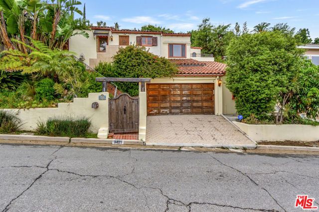 3425 Oak Glen Drive, Los Angeles, CA 90068