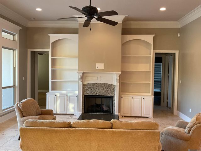 21253 Waterfront East Dr, Maurepas, LA 70449