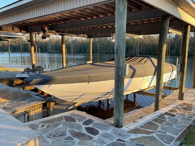 21253 Waterfront East Dr, Maurepas, LA 70449