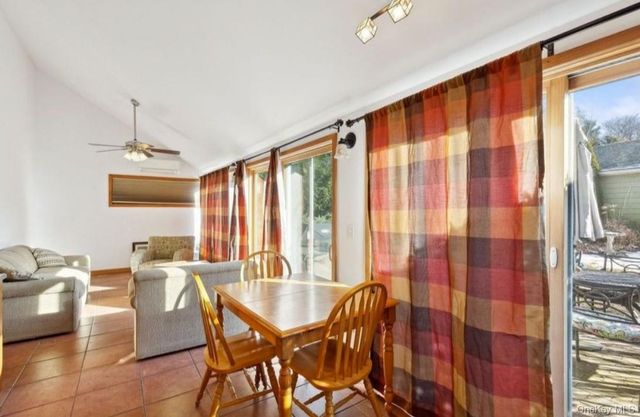 127 Inlet Road W, Hampton Bays, NY 11946