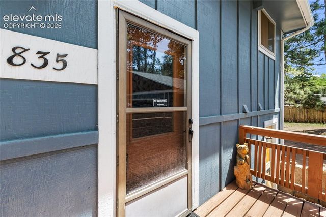 835 E Northwoods Drive, Woodland Park, CO 80863