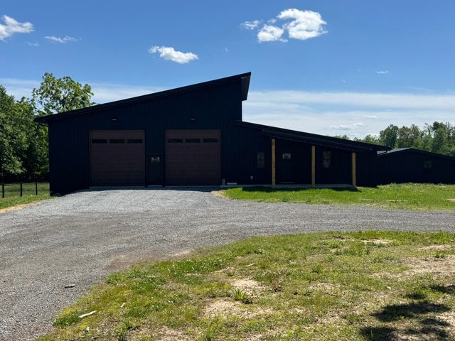 2991 E Hwy 619, Russell Springs, KY 42642
