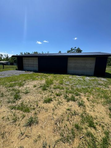 2991 E Hwy 619, Russell Springs, KY 42642