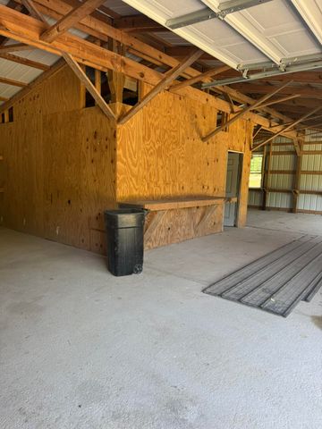 2991 E Hwy 619, Russell Springs, KY 42642
