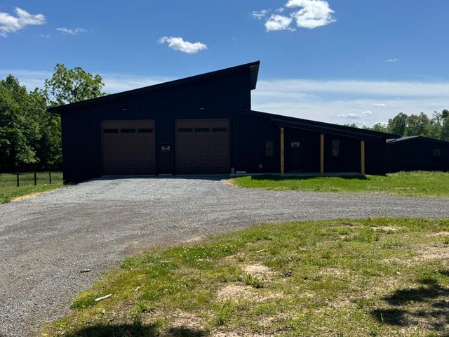 2991 E Hwy 619, Russell Springs, KY 42642
