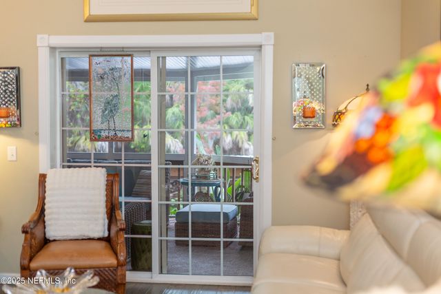 289 MAXWELL Drive, Welaka, FL 32193