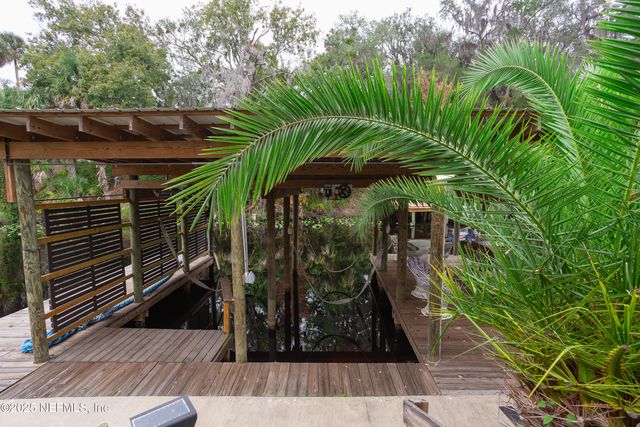 289 MAXWELL Drive, Welaka, FL 32193