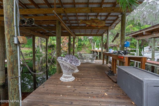 289 MAXWELL Drive, Welaka, FL 32193