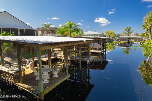 289 MAXWELL Drive, Welaka, FL 32193