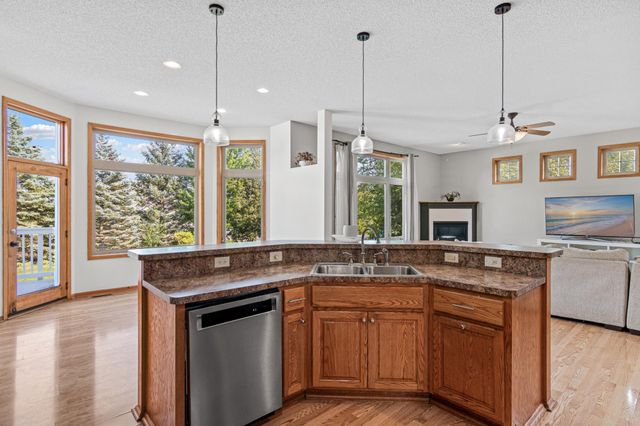20710 Helena Lane, Lakeville, MN 55044
