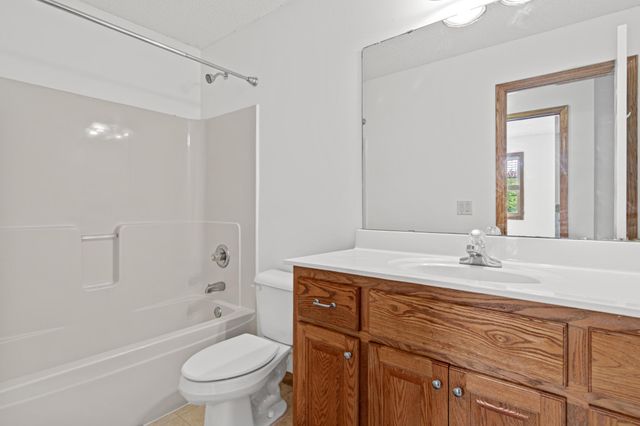 20710 Helena Lane, Lakeville, MN 55044