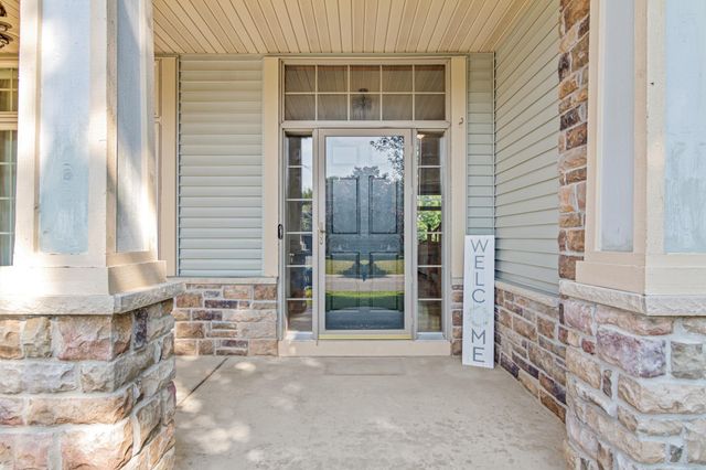 20710 Helena Lane, Lakeville, MN 55044