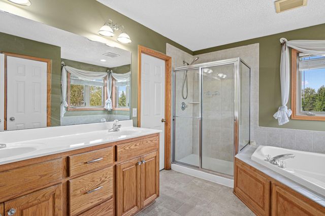 20710 Helena Lane, Lakeville, MN 55044
