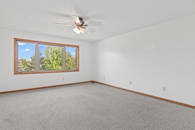 20710 Helena Lane, Lakeville, MN 55044