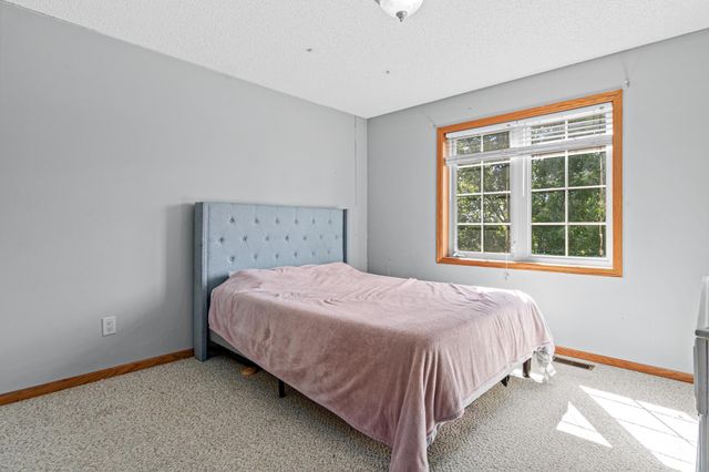 20710 Helena Lane, Lakeville, MN 55044