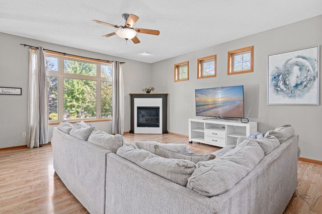 20710 Helena Lane, Lakeville, MN 55044