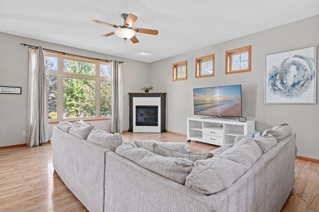 20710 Helena Lane, Lakeville, MN 55044 — photo 4
