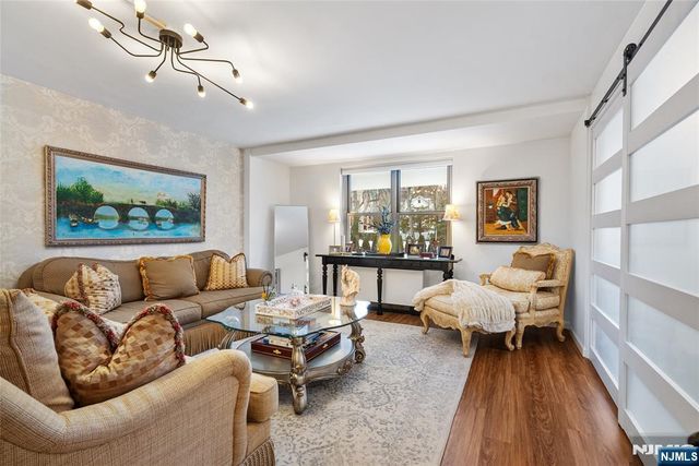 301 Beech Street 2B, Hackensack, NJ 07601