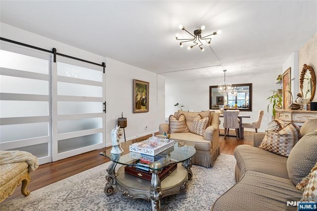 301 Beech Street 2B, Hackensack, NJ 07601