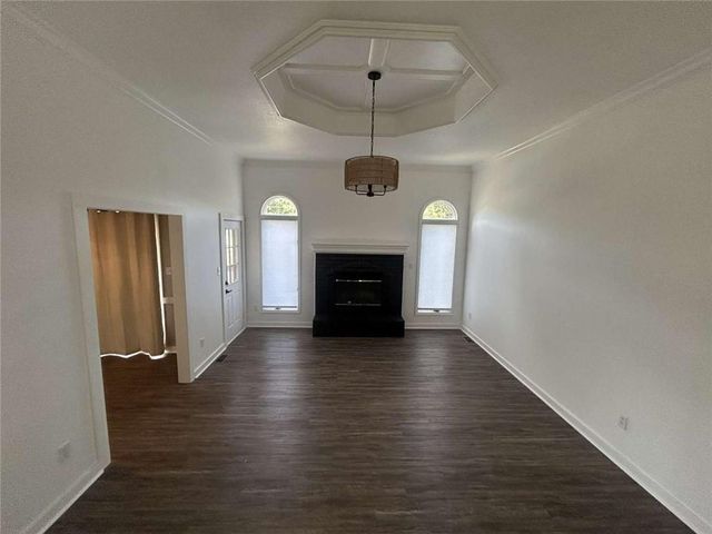 519 NE Timbercreek Drive, Lee's Summit, MO 64086