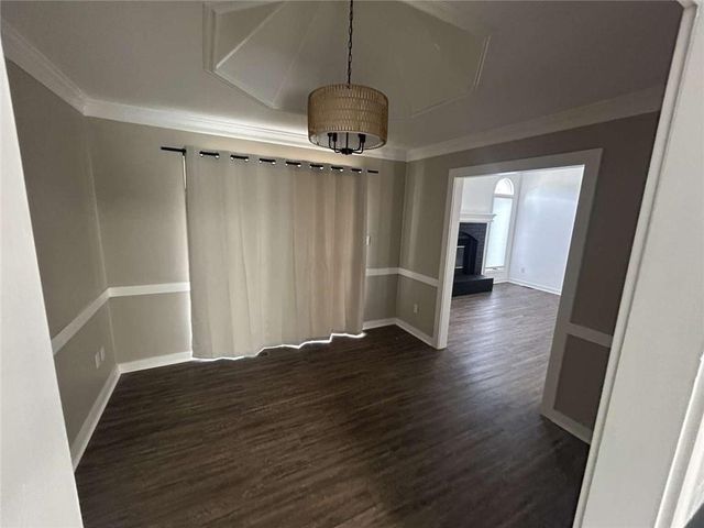 519 NE Timbercreek Drive, Lee's Summit, MO 64086