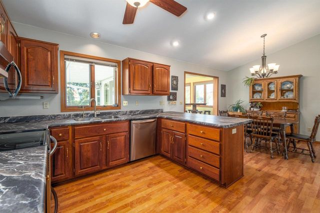 3453 CHARLIE ANNA DRIVE, Oshkosh, WI 54904