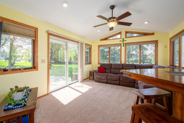 3453 CHARLIE ANNA DRIVE, Oshkosh, WI 54904