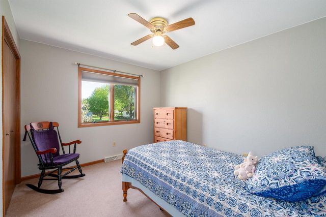 3453 CHARLIE ANNA DRIVE, Oshkosh, WI 54904