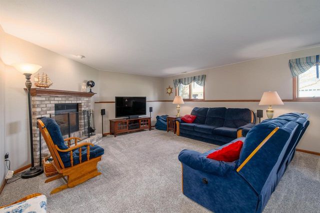 3453 CHARLIE ANNA DRIVE, Oshkosh, WI 54904