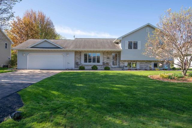 3453 CHARLIE ANNA DRIVE, Oshkosh, WI 54904