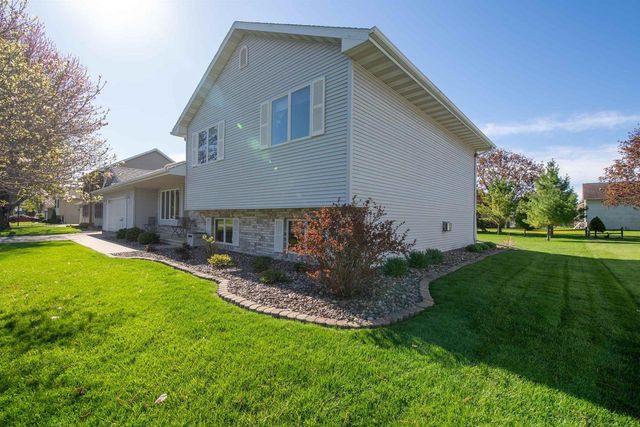 3453 CHARLIE ANNA DRIVE, Oshkosh, WI 54904