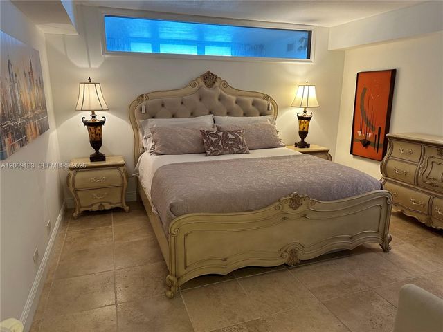 6039 Collins Ave 1510, Miami Beach, FL 33140