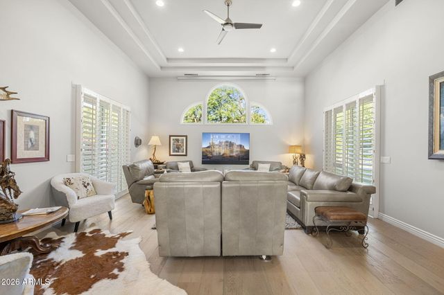 5427 E BERNEIL Drive, Paradise Valley, AZ 85253