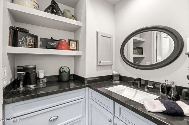 5427 E BERNEIL Drive, Paradise Valley, AZ 85253