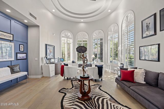 5427 E BERNEIL Drive, Paradise Valley, AZ 85253