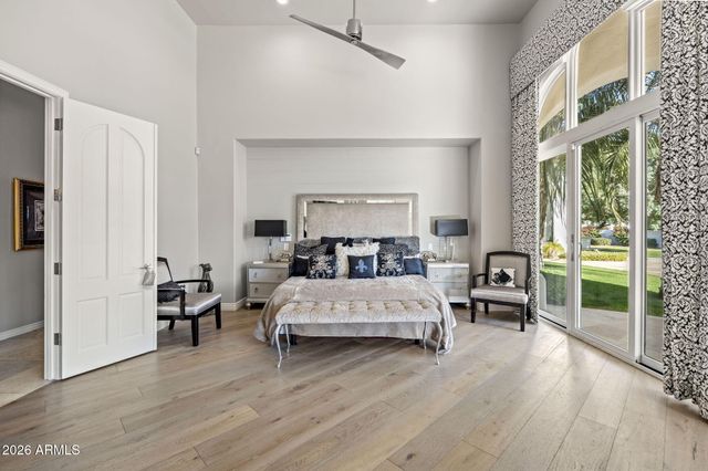 5427 E BERNEIL Drive, Paradise Valley, AZ 85253