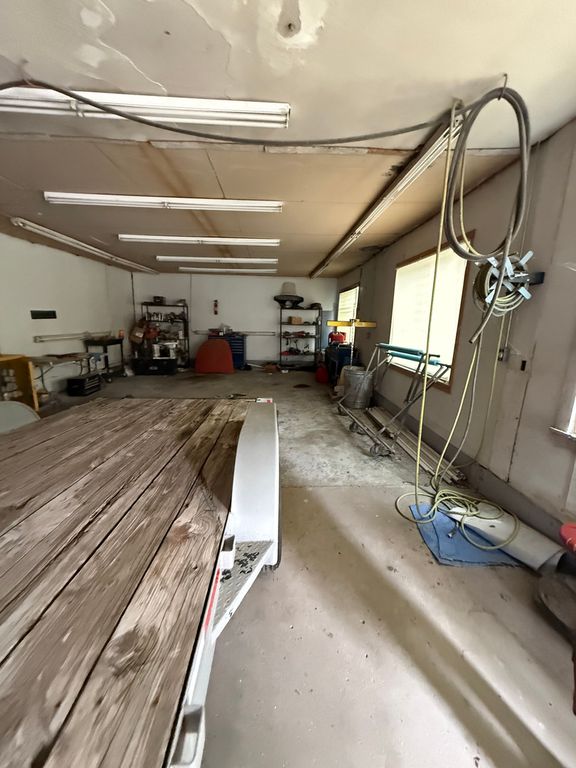 Image 21 of property listing at 225 S Marshall Street, Salem, IL 62881