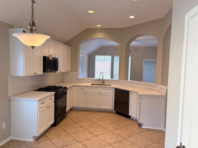 4523 Blakes Ridge Street, Fresno, TX 77545