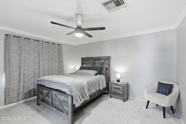 8078 N Streamside Avenue, Tucson, AZ 85741