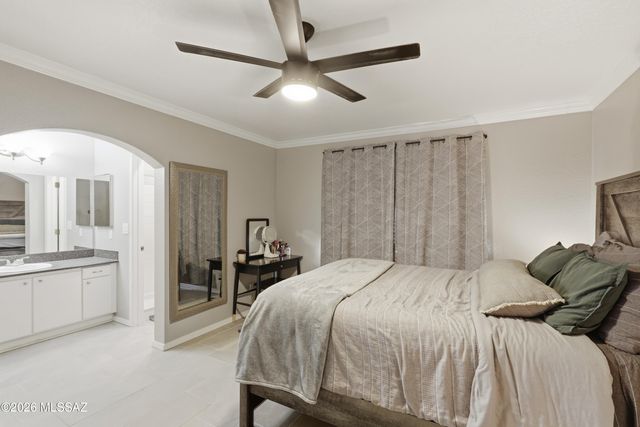 8078 N Streamside Avenue, Tucson, AZ 85741