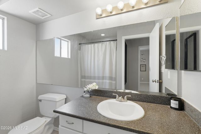 8078 N Streamside Avenue, Tucson, AZ 85741