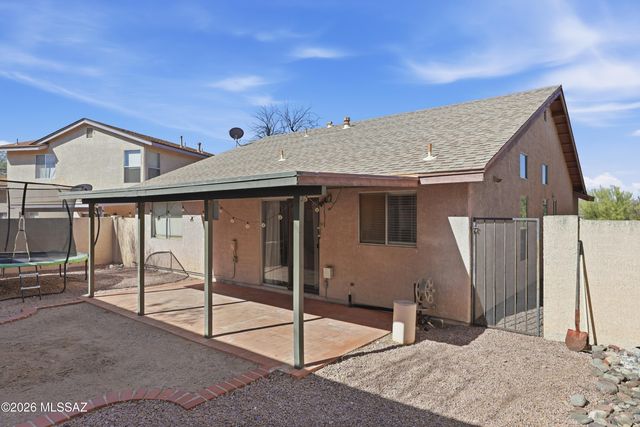 8078 N Streamside Avenue, Tucson, AZ 85741