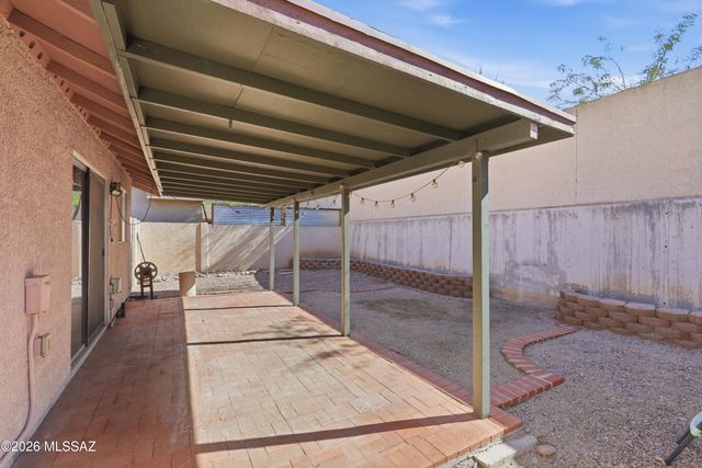8078 N Streamside Avenue, Tucson, AZ 85741